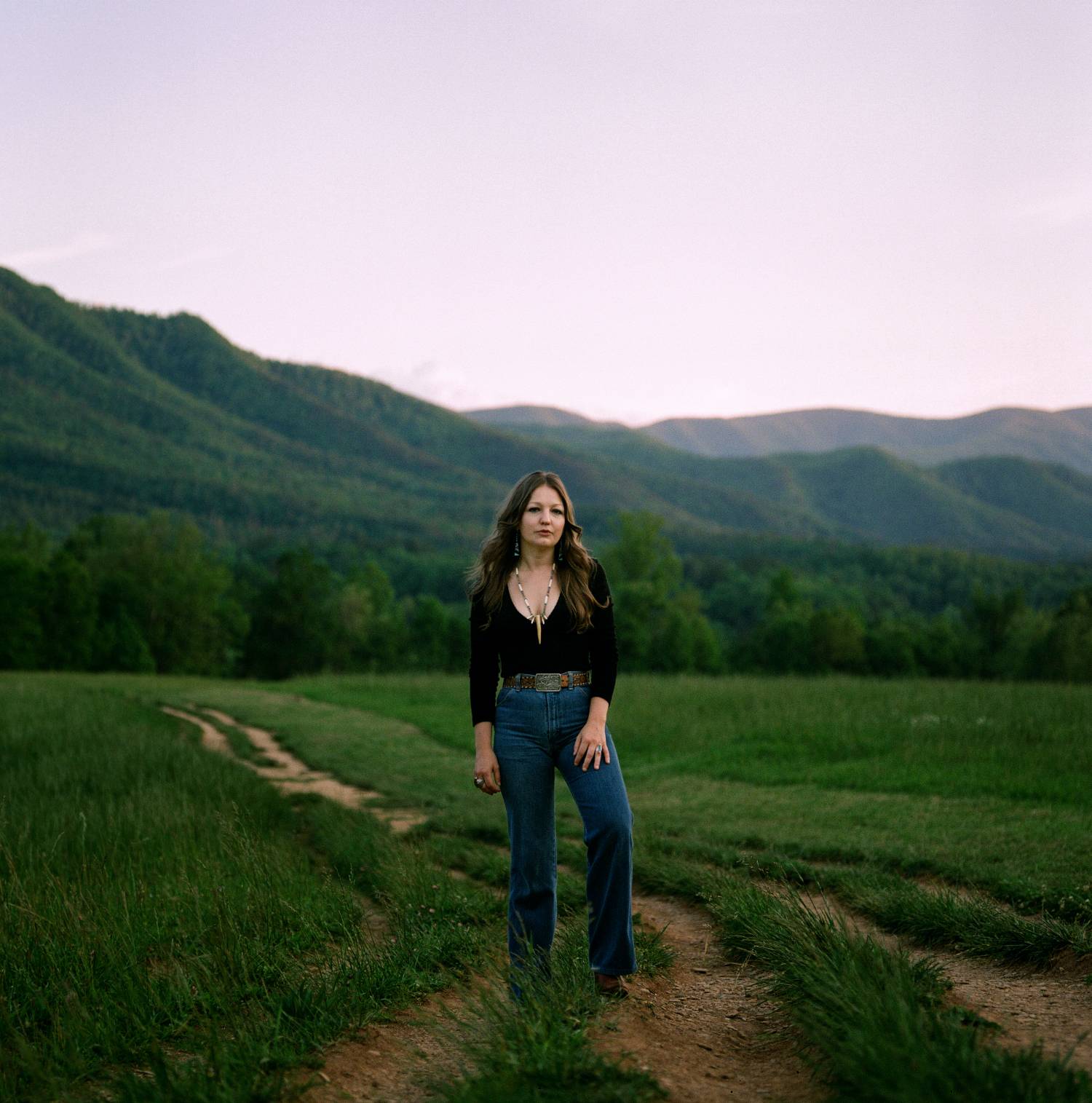 Kelsey Waldon supports Ian Noe this Thursday on Amsterdam show